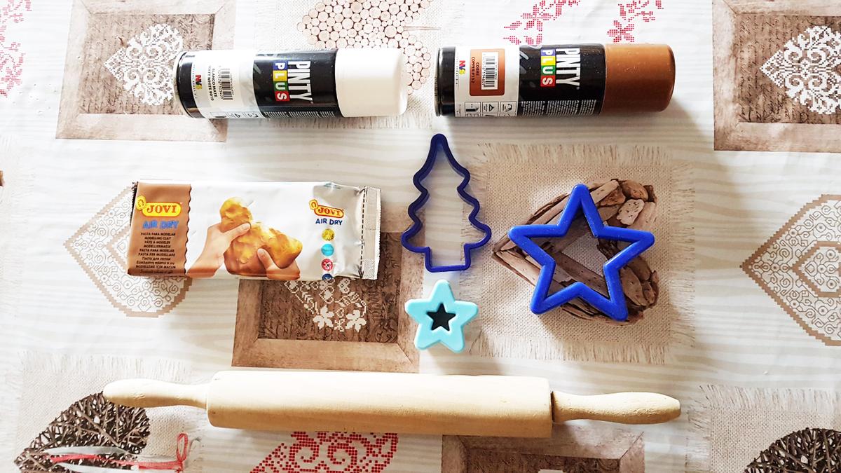 adornos de Navidad con pasta para modelar - materiales para las estrellas de navidad