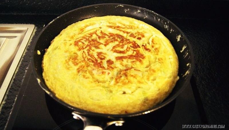 Tortilla de bacalao y gambas