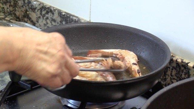 Freímos los langostinos