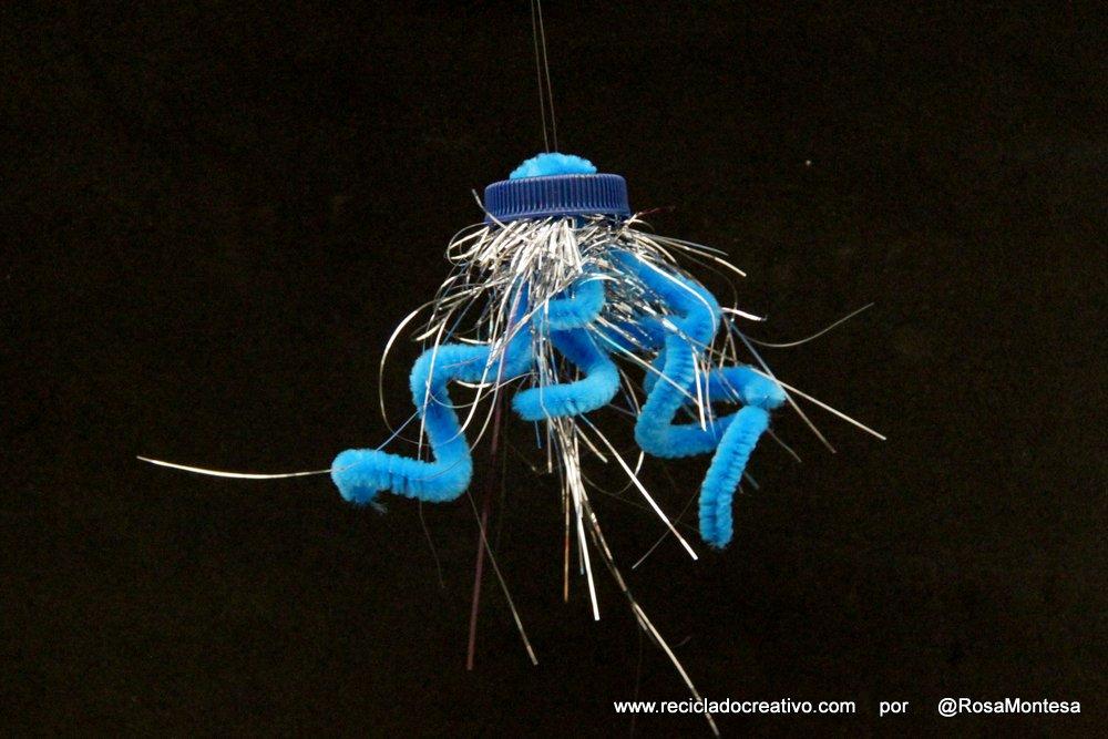 Medusas con tapas de botellas recicladas