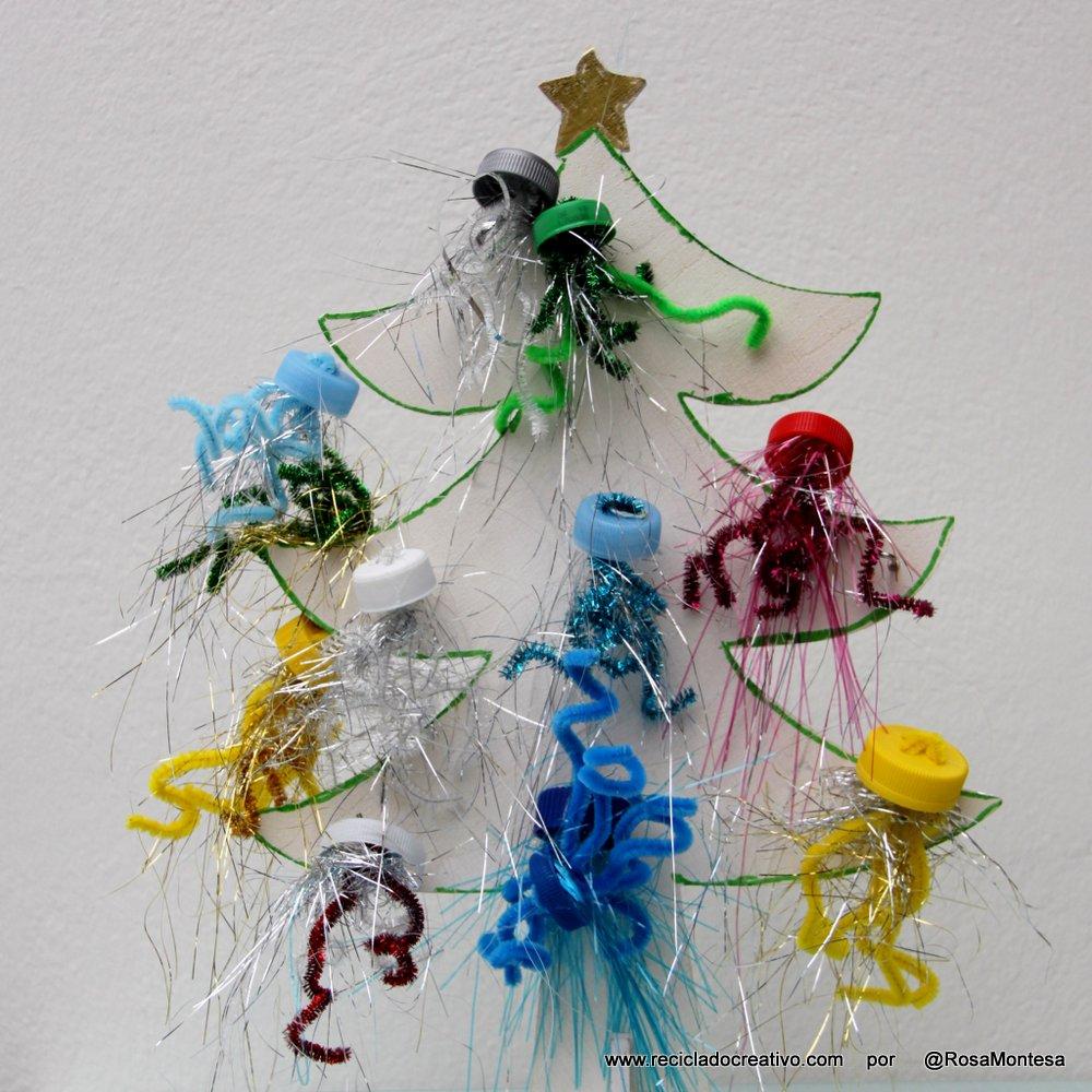 Navidad reciclando tapas de botellas de plástico