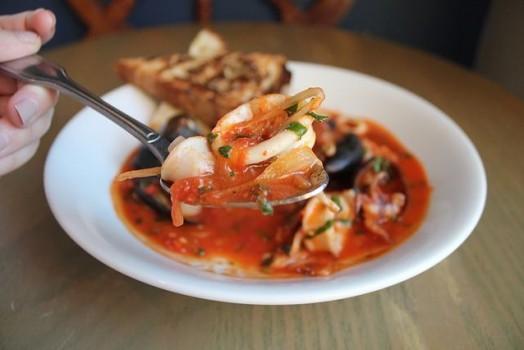 sopa-marisco-menu-saludable-en-navidad