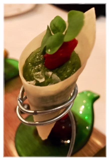 Cinco Sentidos y el Restó. La Candela 1/2