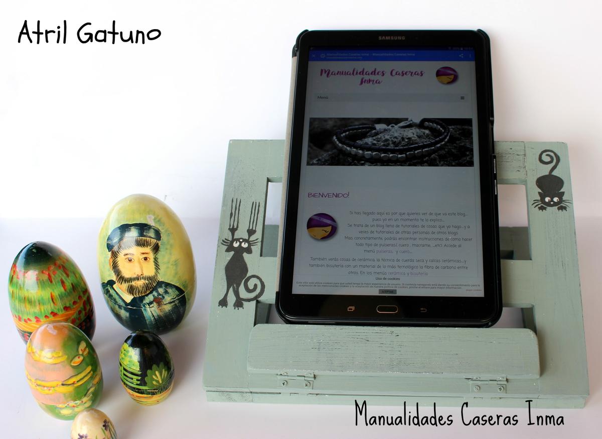 Manualidades Caseras Inma Atril gatuno para tablet