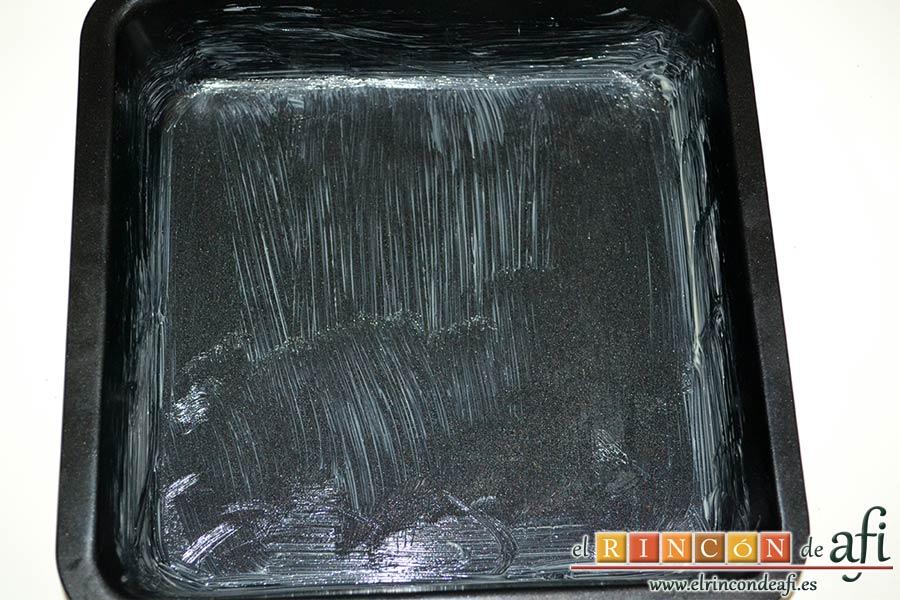 Delicias de Navidad con chocolate y caramelo, engrasar el molde con mantequilla