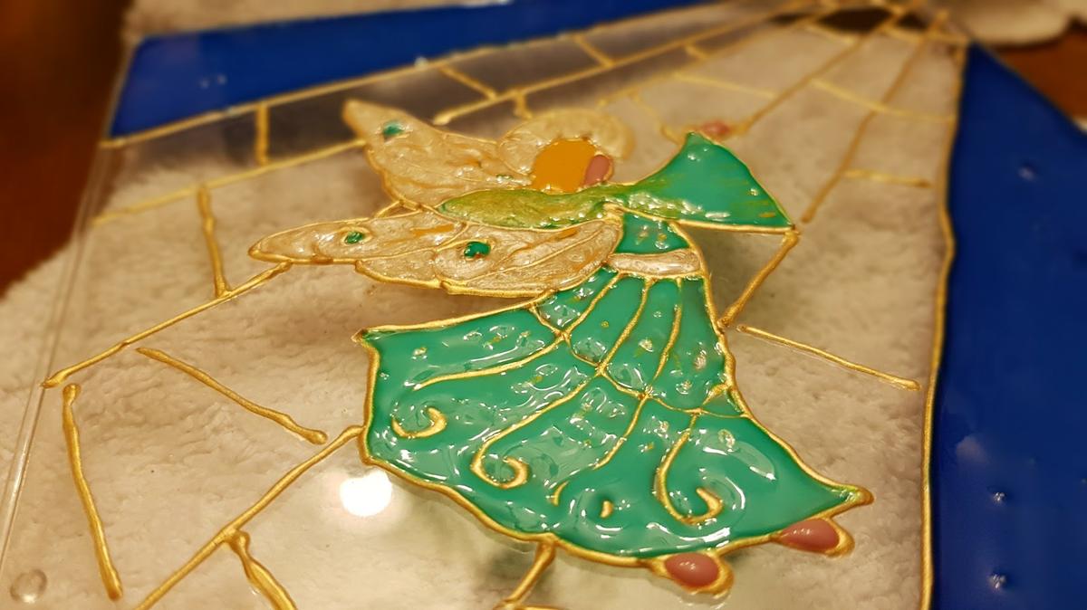 Pintura vitral todavía fresca. 