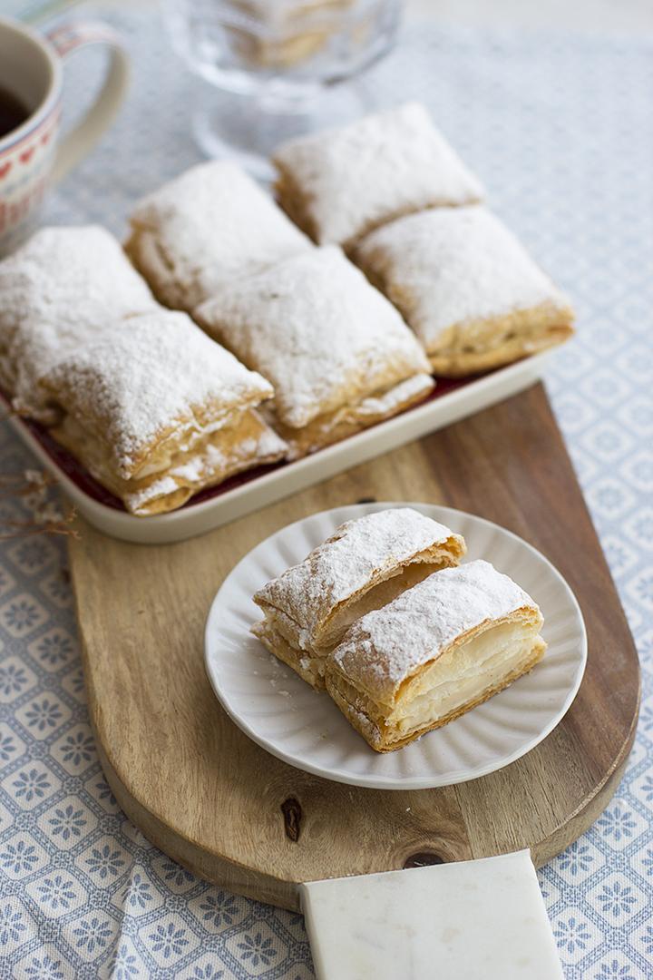 Miguelitos rellenos de crema pastelera express