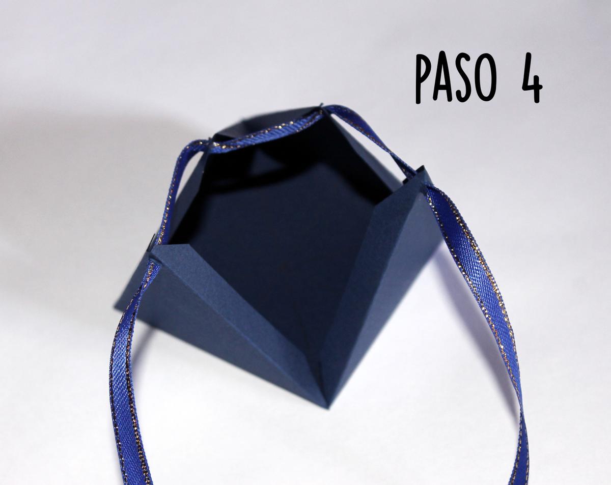 caja de regalo pirámide