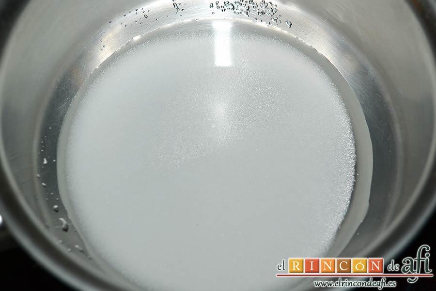 Galettes des Rois, preparar un almíbar con agua y azúcar