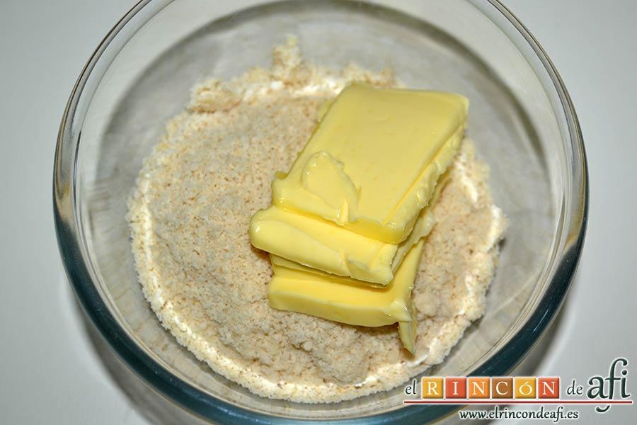 Galettes des Rois, añadir la mantequilla en pomada