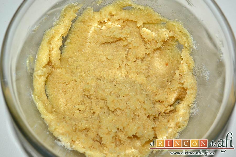 Galettes des Rois, mezclar bien los ingredientes hasta integrar