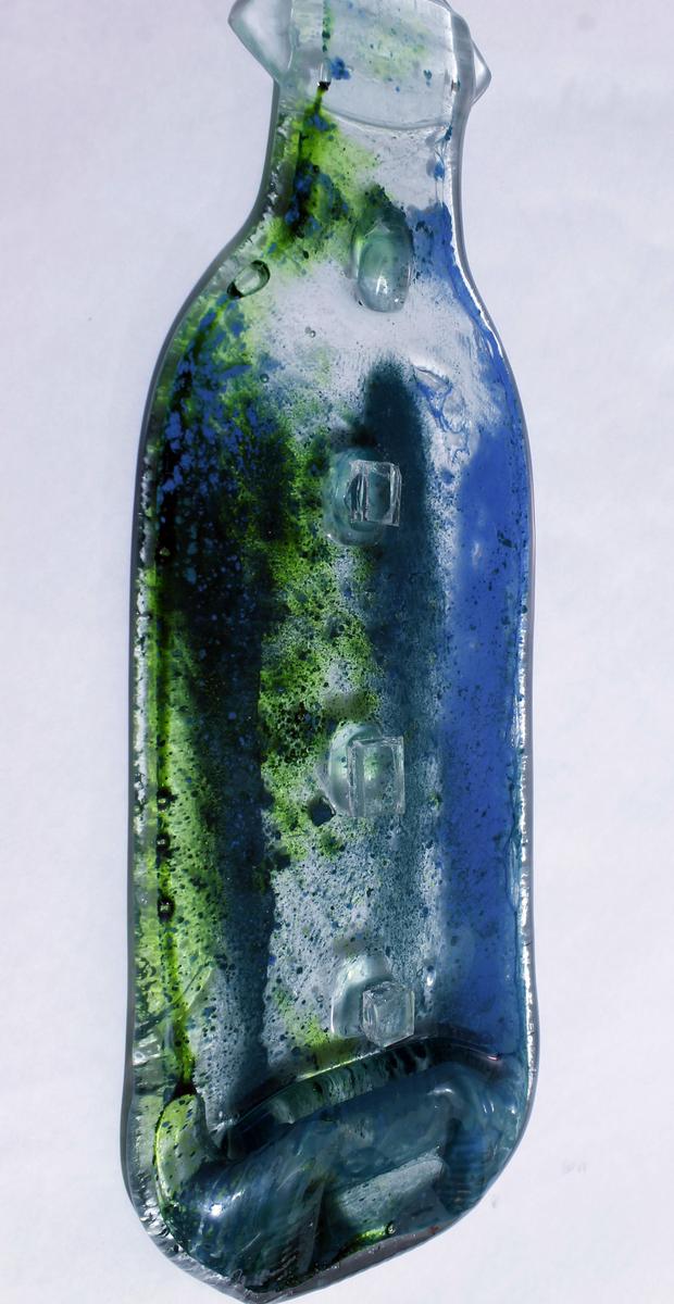 ideas creativas para reciclar botellas de vidrio en vitrofusion