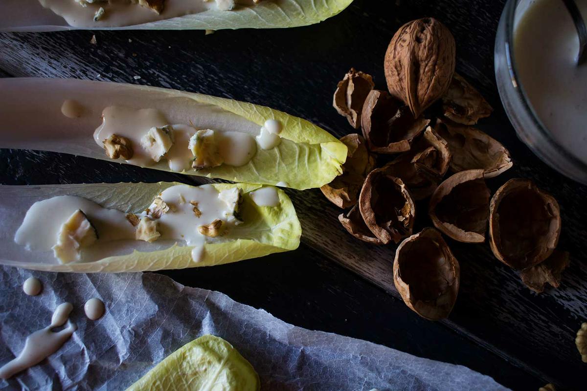 endivias-con-salsa-de-queso