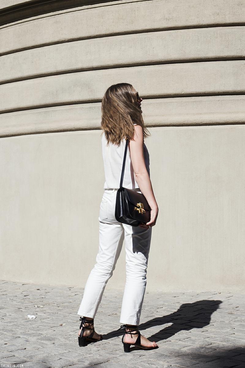 Trini | The Row Ashland jeans Céline sandals