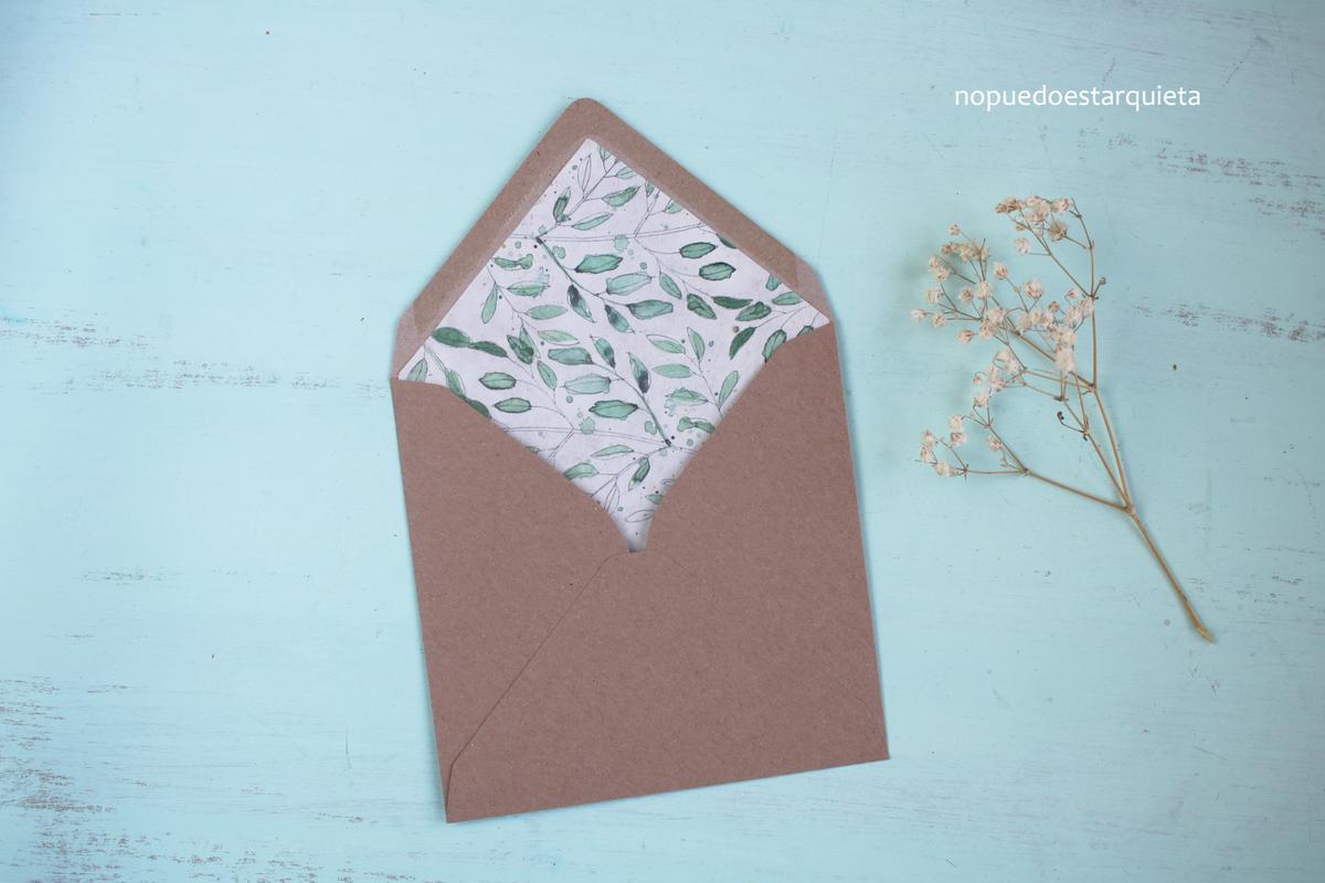 Forrar sobres de manera fácil. Invitaciones de boda.