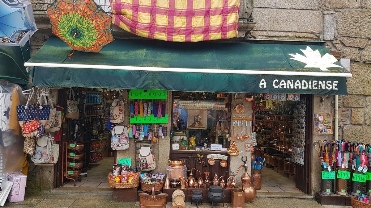 Tienda típica de una de las calles principales de La Fortaleza.