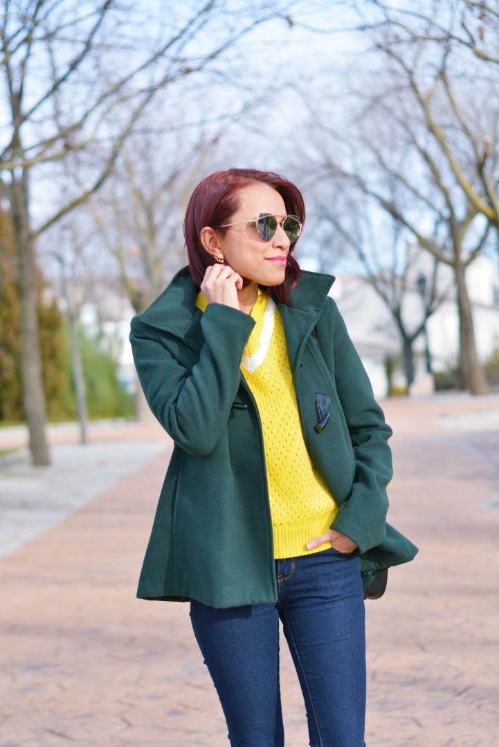 Casual look con sueter amarillo