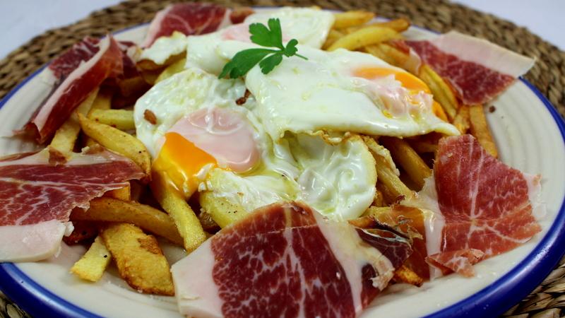 HUEVOS ROTOS CON JAMON