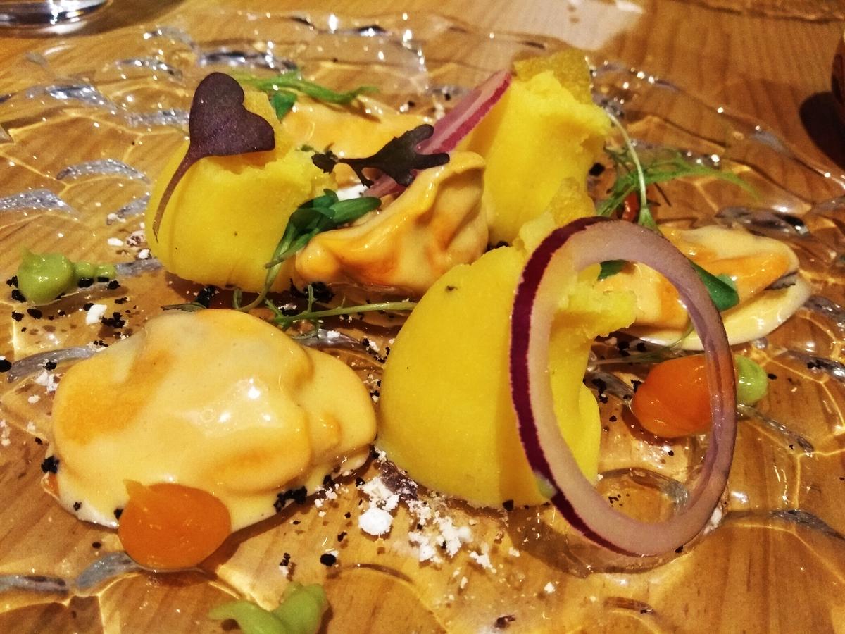 Causa limeña de mejillones en escabeche