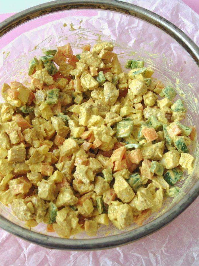 Ensalada de pollo con salsa de curry | ensalada con curry y manzana