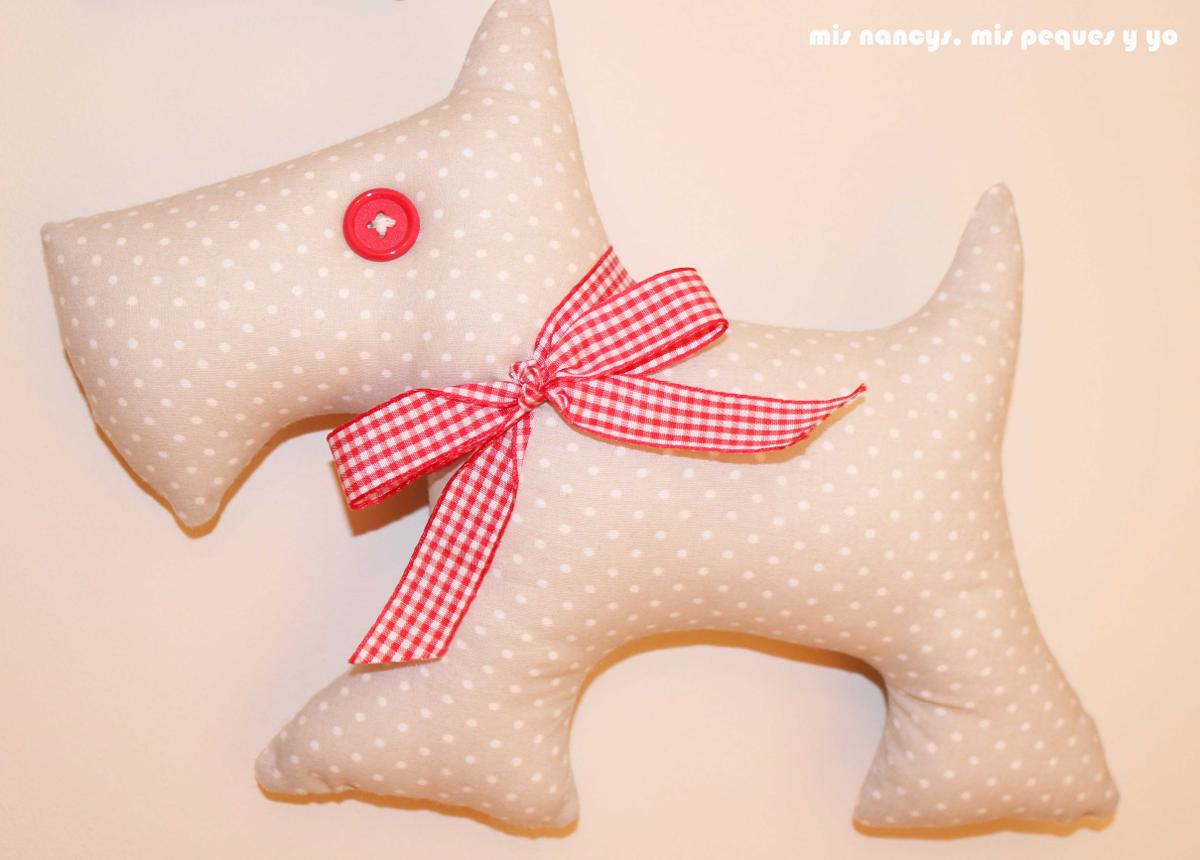 mis nancys, mis peques yo, muñecos de trapo, elefante y perritos, detalle lazada vichy