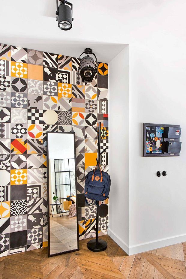 wall tile colour vintage