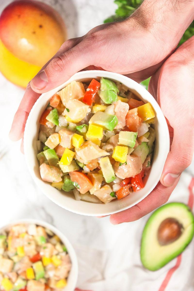 Ceviche salmon aguacate mango