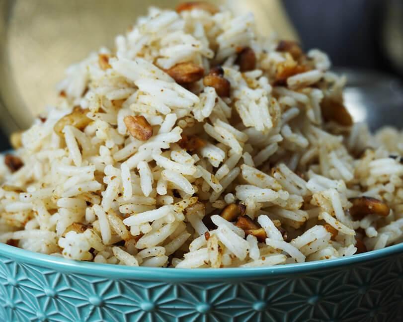 Arroz con frutos secos y curry