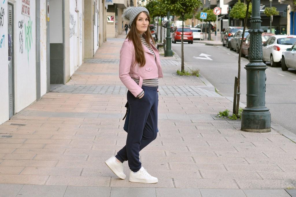 Outfit-blue-joggers-luz-tiene-un-blog (3)