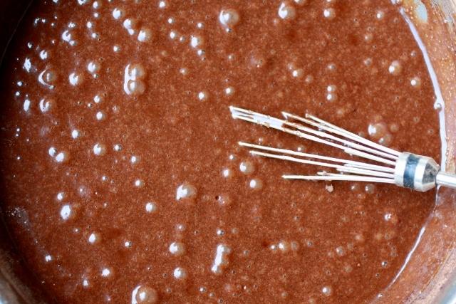 Brownies caseros, densos y húmedos masa