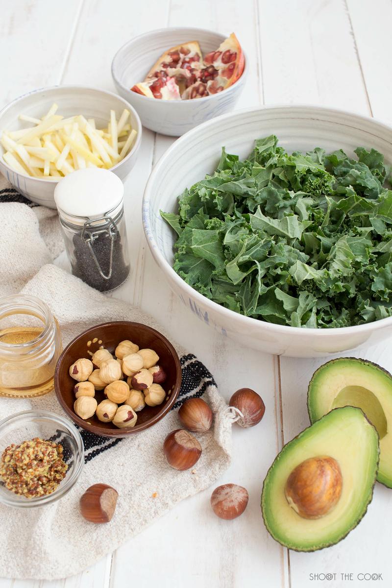ensalada de kale y aguacate