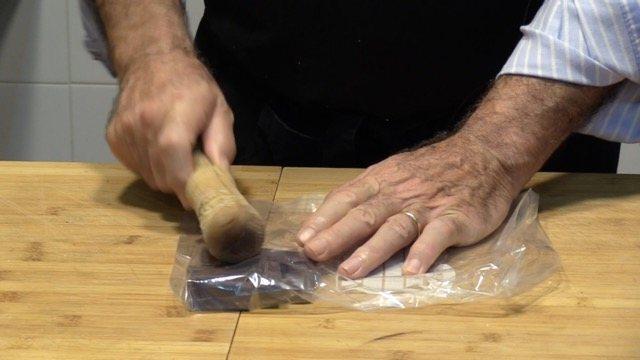 Chocolate troceado para el postre