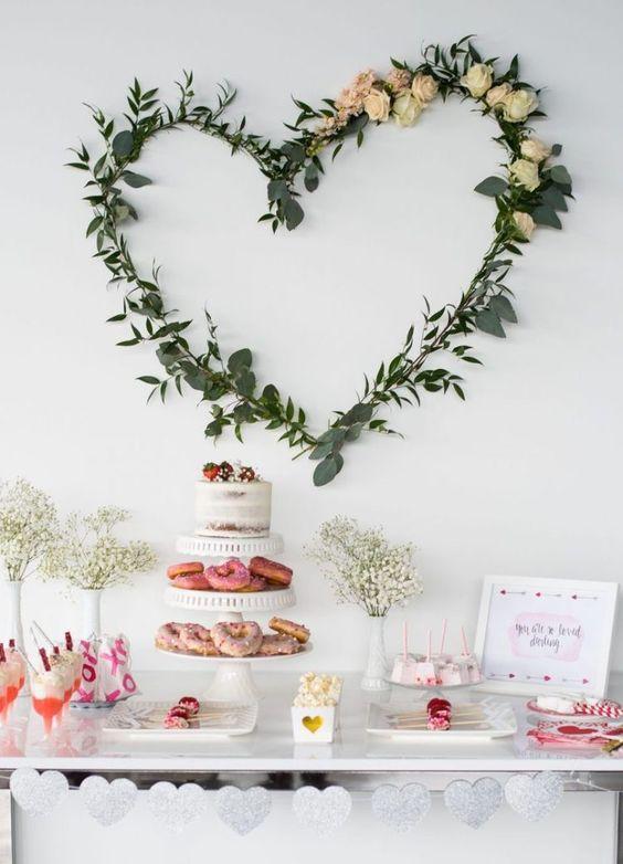 Mesa de san valentín corazón grande