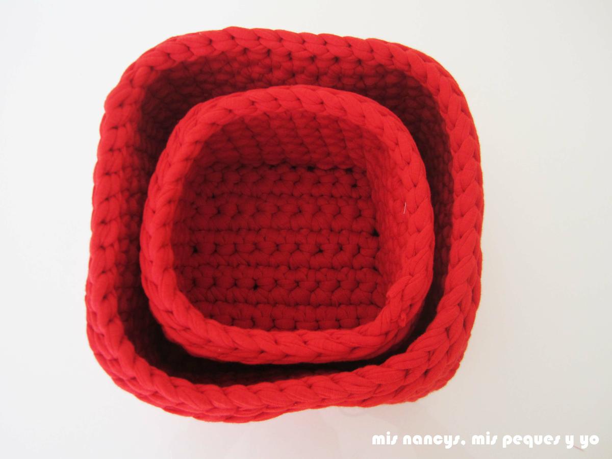 mis nancys, mis peques y yo, juego de dos cestas de trapillo cuadradas, dos tamaños de cesta, una dentro de la otra