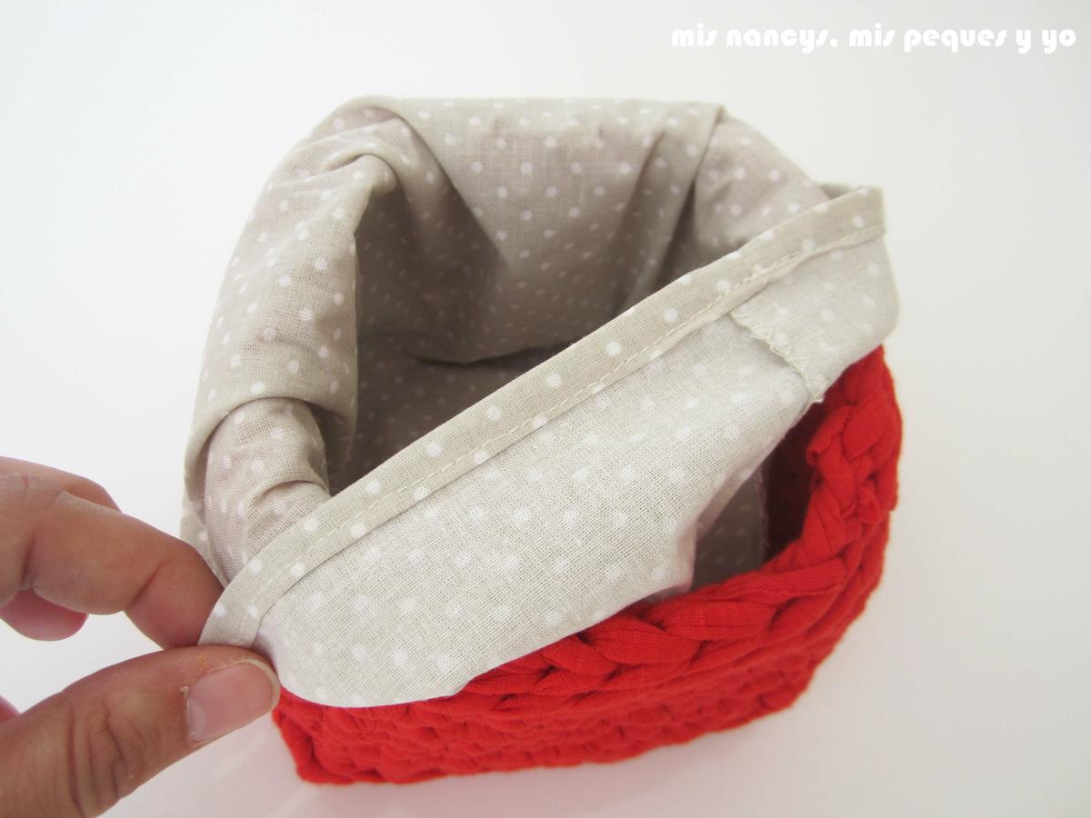 mis nancys, mis peques y yo, juego de dos cestas de trapillo cuadradas, detalle funda de tela intercambiable