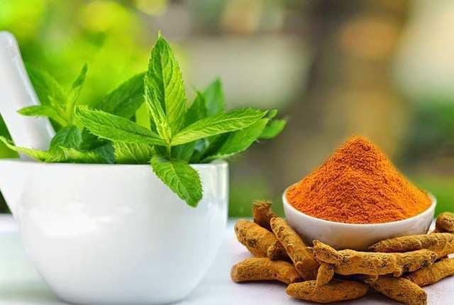 menta curcuma y gelatina mascarilla puntos negros-min