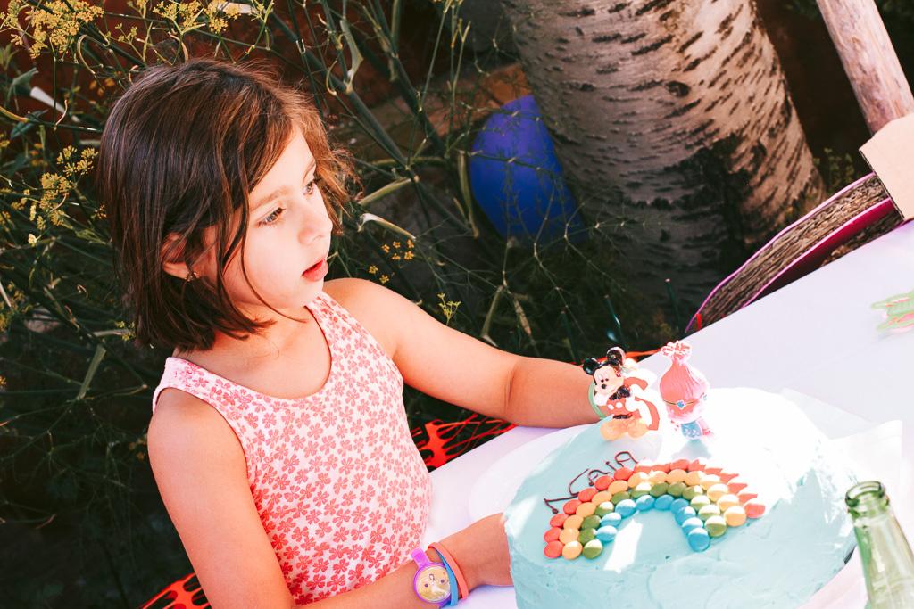 como-hacer-un-arco-iris-con-globos 