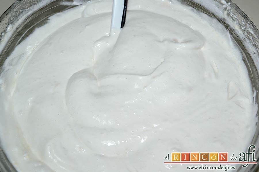 Pastel de ángel, se obtiene una crema esponjosa