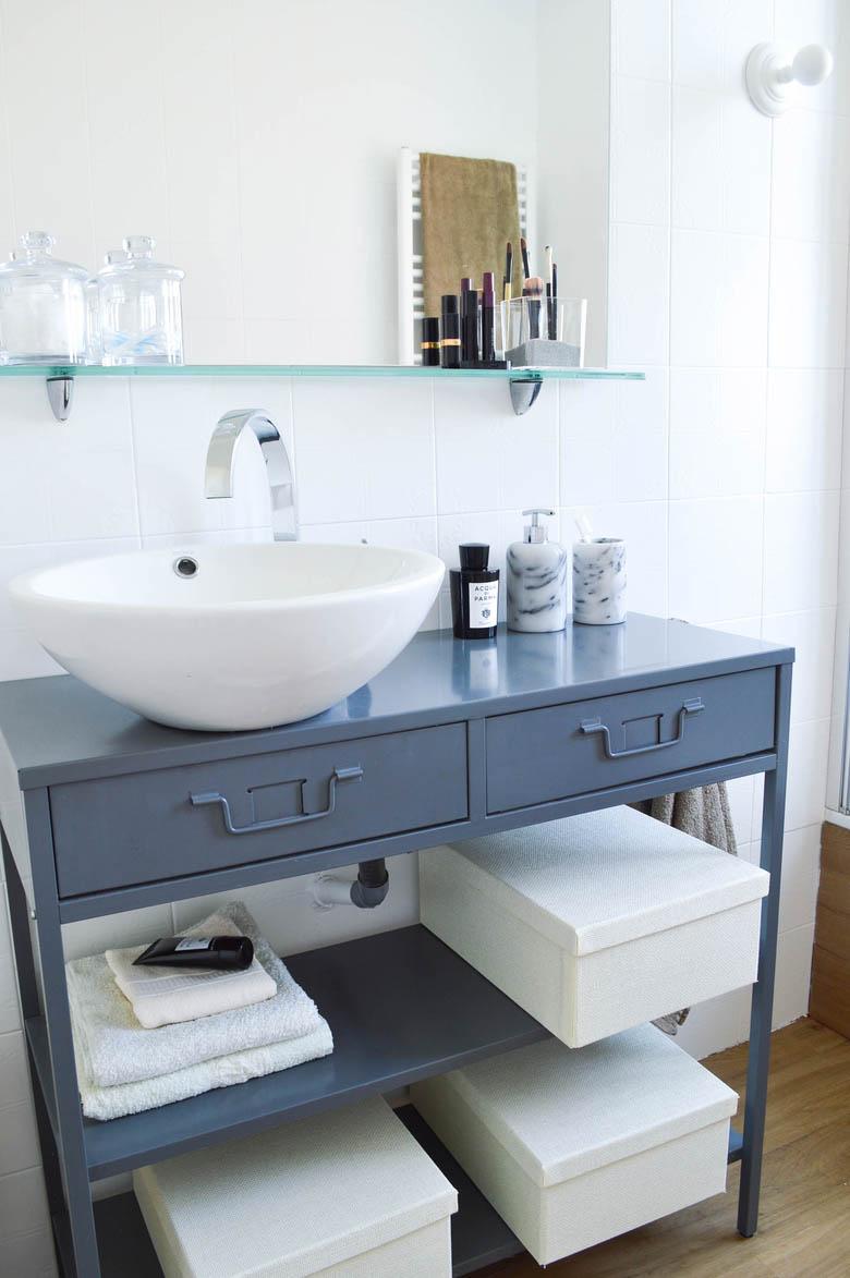 antes y despues, cambio de look, cuarto de baño, casa três, estilo nordico, pintura azulejos, leroy merlin, reciclar muebles, lavabo sobreencimera