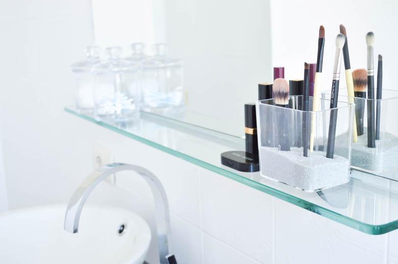 antes y despues, cambio de look, cuarto de baño, casa três, estilo nordico, pintura azulejos, leroy merlin, reciclar muebles, lavabo sobreencimera