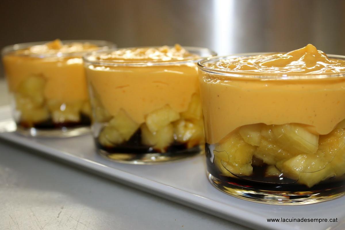 postre de piña y crema