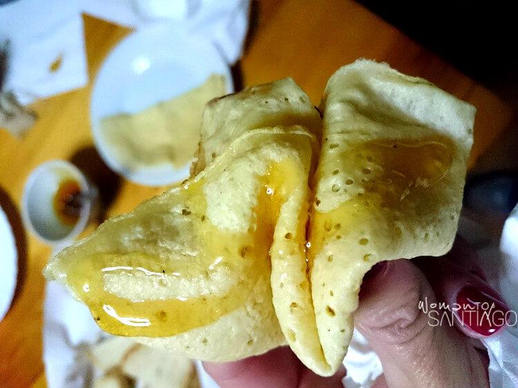 Filloas gallegas con miel