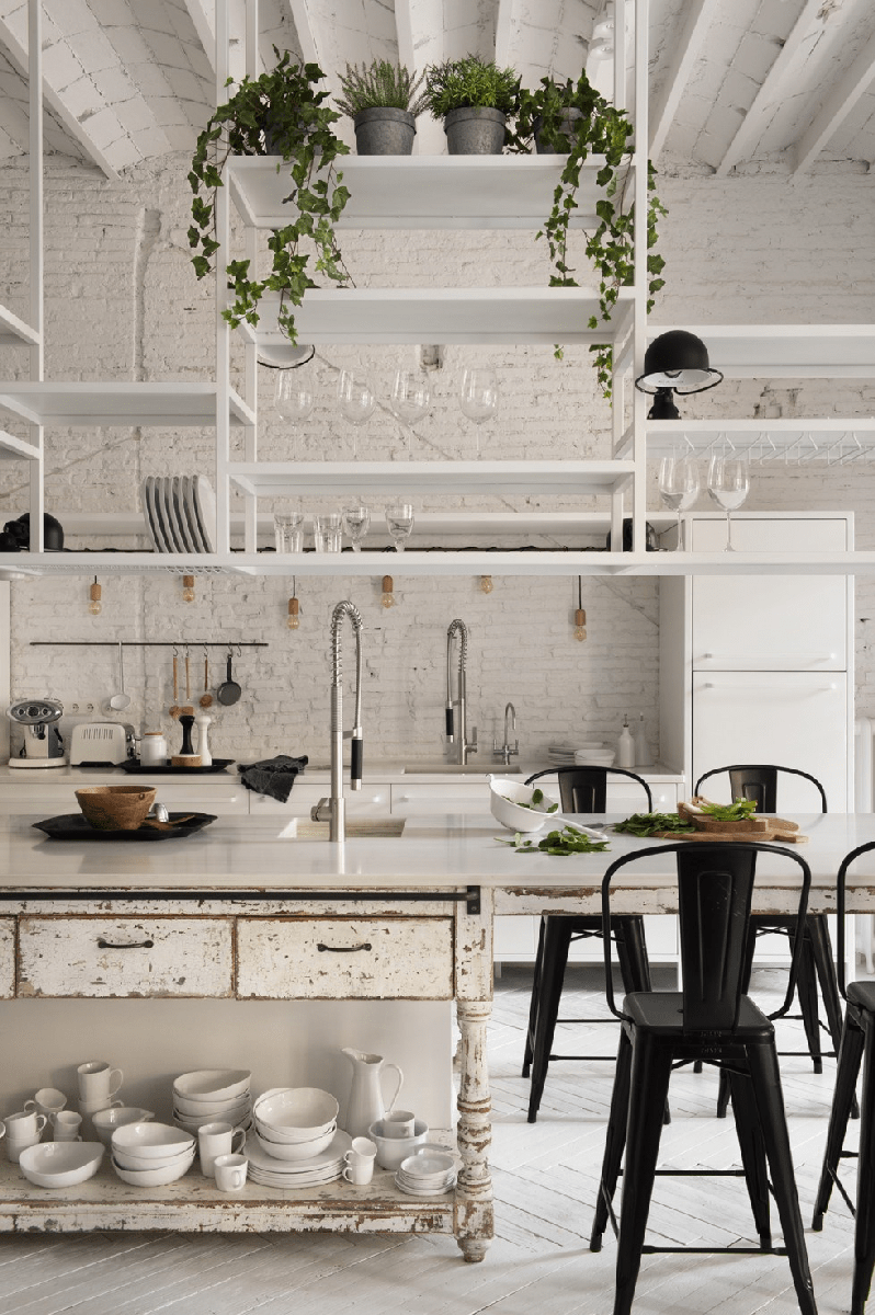 Las_claves_del_estilo_eco_chic_decoinspiración_decolook_cocina_blanca_madera_hierro_plantas