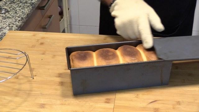 Pan de molde después hornear