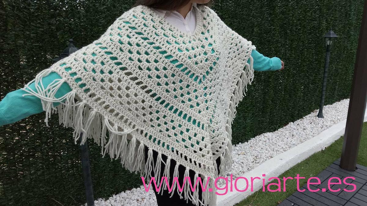 Poncho Con Flecos De Ganchillo | Manualidades