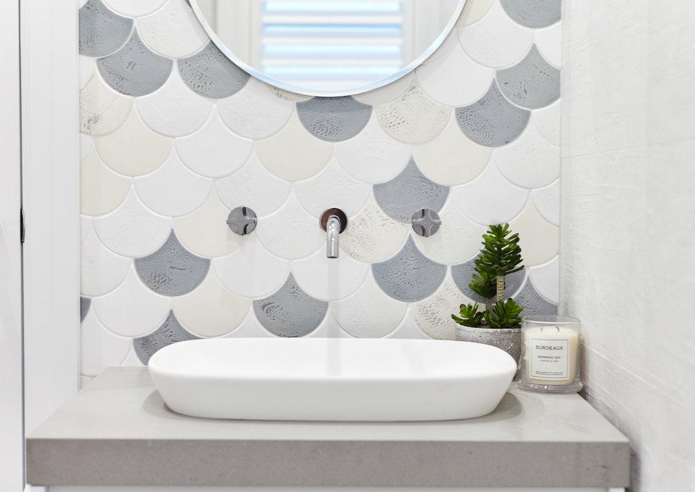 Antes_después_reforma_vivienda_de_estilo_Slow_Design_revestimento-baño-20