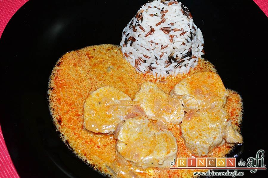 Solomillo de cerdo en salsa de paprika, sugerencia de presentación