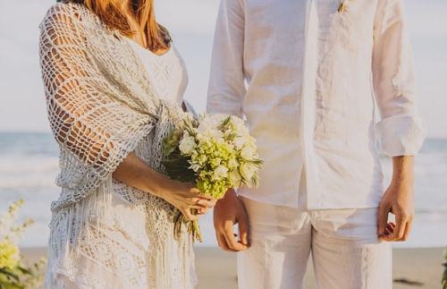 Novios en boda ibicenca