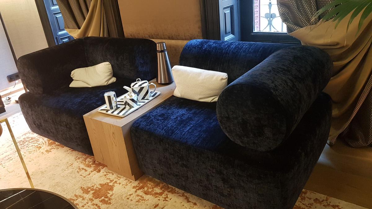 tendencias de decoracion 2018 - terciopelo para sofas y textiles