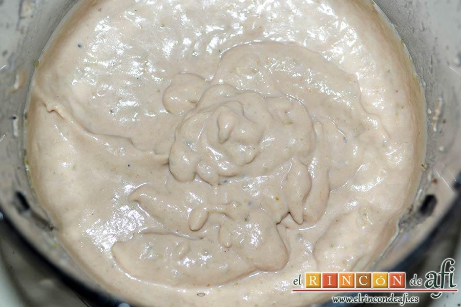 Paté de atún y anchoas, triturar todos los ingredientes